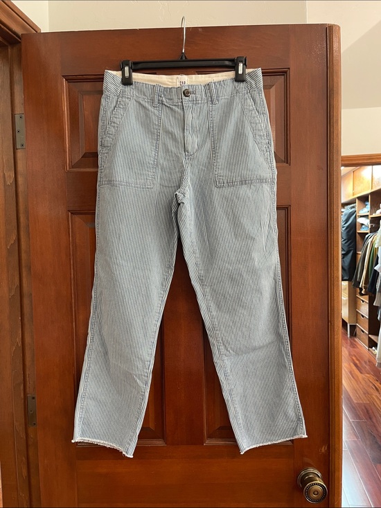 GAP Pants - GAP Striped Straight surplus khaki pants size 6